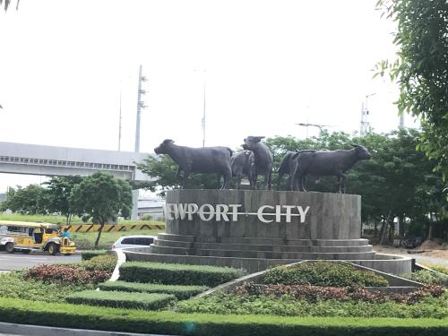 101 Newport Boulevard C3, Manila