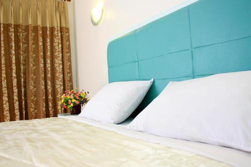 P.A. Ville Hotel P.A. Ville Hotel is a popular choice amongst travelers in Nakhon Sawan, whether exploring or just passing through. The property has everything you need for a comfortable stay. Facilities like 24-hour 