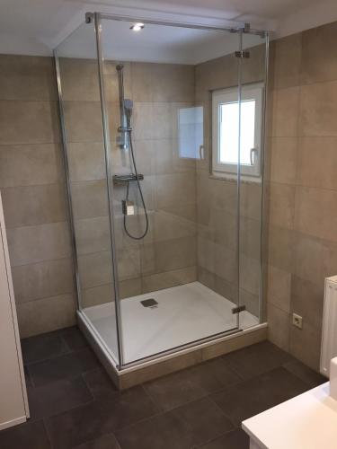 2 bedrooms, 3 beds