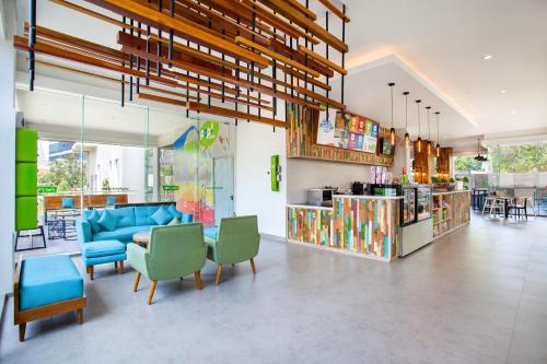 大廳, 波普飯店 - 三寶壟佩姆達 (POP! Hotel Pemuda Semarang) in 三寶瓏