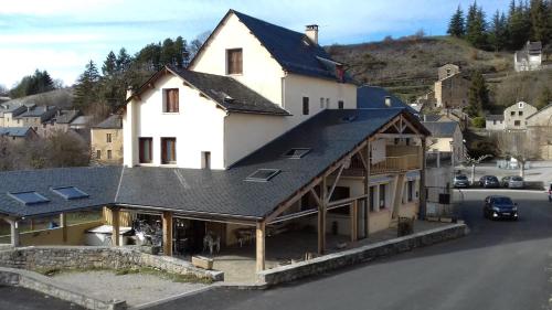 Kilátás, Hôtel Le Bel Air (Hotel Le Bel Air) in Lanuejols