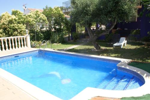 泳池, La torre in 羅多尼亞