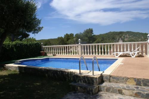 泳池, La torre in 羅多尼亞