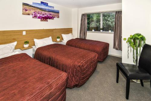 Newlands Court Motel - image 5