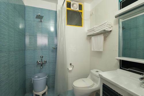 Bathroom, Meadows Residency in Ooty