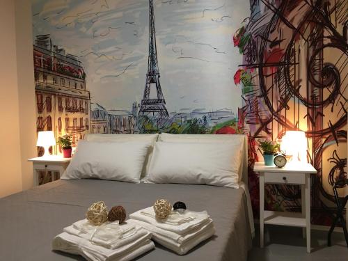 B&B Paris - Tap to explore photos
