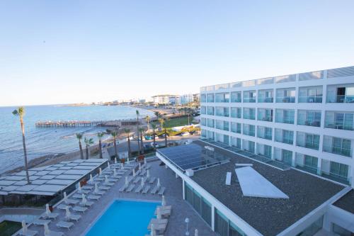 Evalena Beach Hotel - image 14