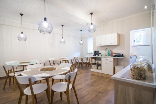 Iekārtas, HOP HOUSE Garni Hotel in Postojna