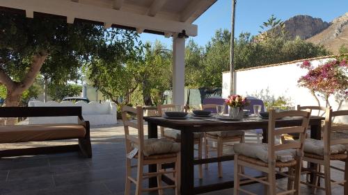  Mediterranean, Ferienwohnung in Terrasini