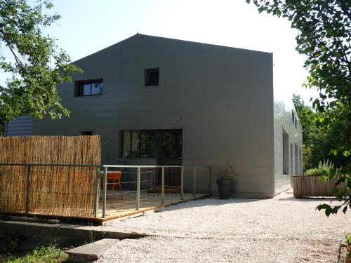 Workshop with shared pool for 2-6 in Semur en Auxois, Burgundy
