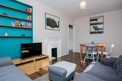 1 Bedroom Apartment In Dalston, Shoreditch, London
