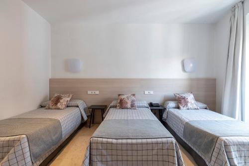 Hostal Castilla II Puerta del Sol - image 6