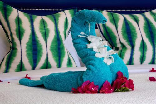 153449150 The Liming Bequia