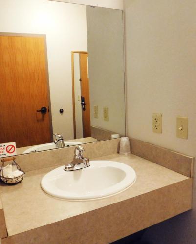 Americas Best Value Inn Fredonia