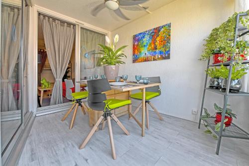 T2 cosy de 41m2 à 400 m de la plage, résidence avec piscine. (T2 cosy de 41m2 a 400 m de la plage, residence avec piscine.) in Le Grau-du-Roi