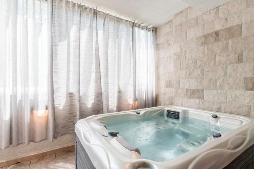 Apartment Antonija with jacuzzi, Split (photo 5)
