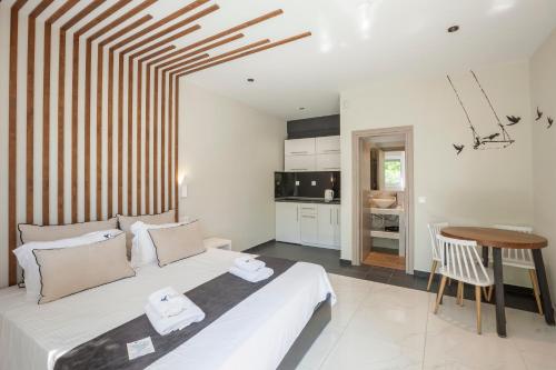 1 queen bed