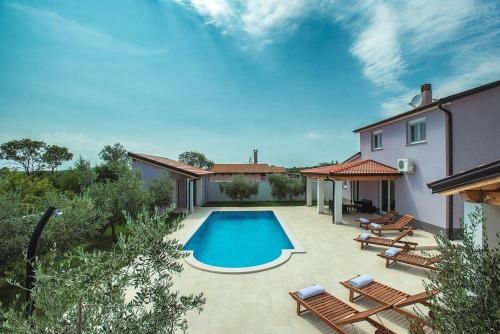 Iekārtas, Villa Zeus in sikici