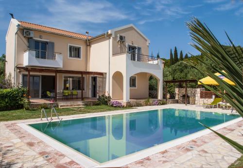  Villa Harmony in Karavomylos