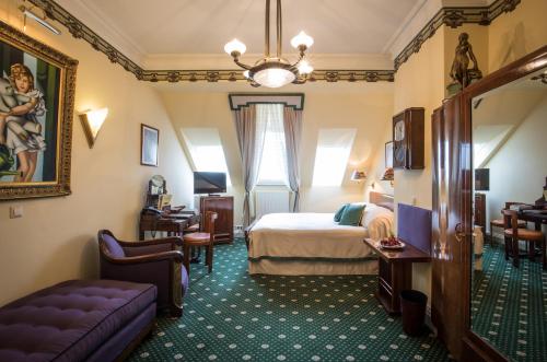 Hotel Belle Epoque - image 7