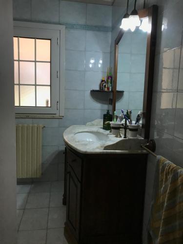 Bathroom, villa Italia in Borgo Incoronata - Lagogemolo