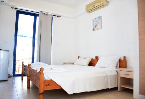 Kiotari Beach Apartments - image 4