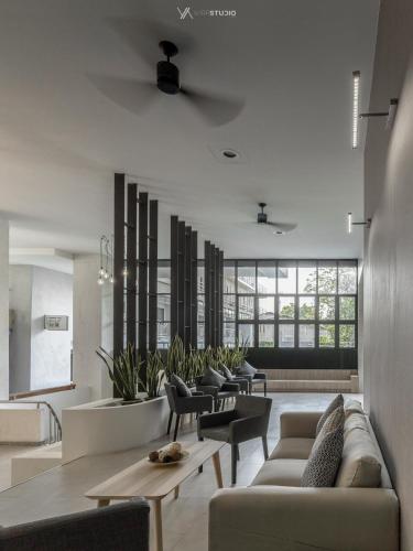 Carnation Residence in Phra Pradaeng