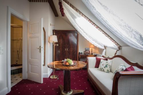 Hotel Belle Epoque - image 8