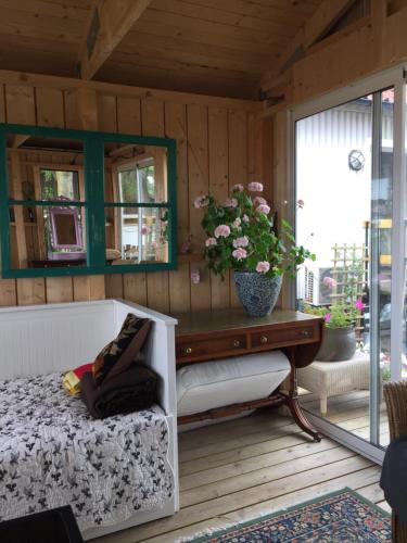 Wiroth B&B Hannasvägen 41, Eget badrum, Aircondition - Accommodation - Hammenhög