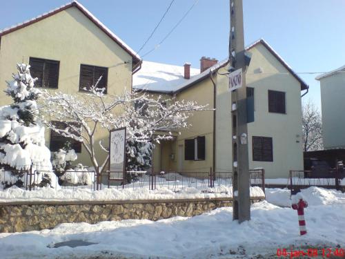 Szamárkút Panzió - image 5
