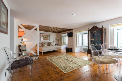 Charming Apartment Travessa do Alcaide, Lizbona