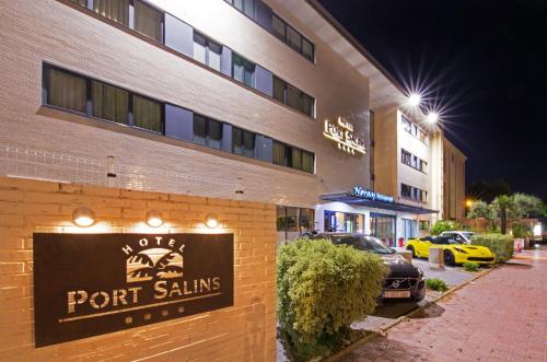 Port Salins - main image