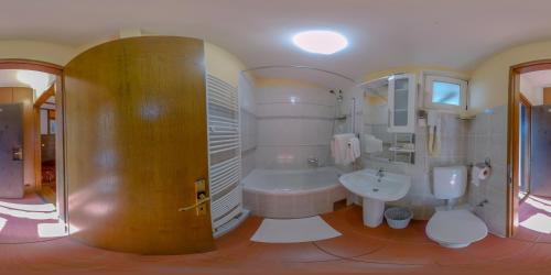 Hotel Garten - image 11