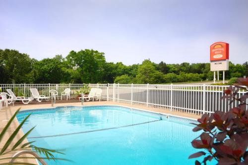 Whispering Hills Inn - main image