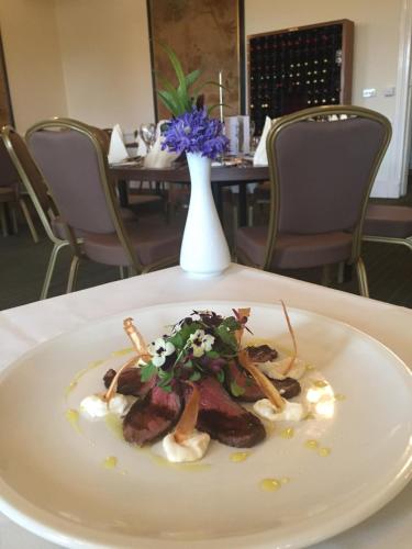 Nethybridge Hotel - image 2