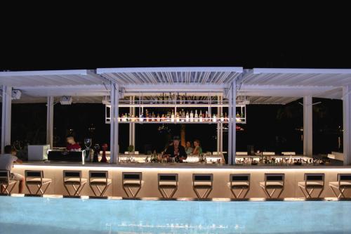 Mykonos Palace Beach Hotel in Platis Gialos