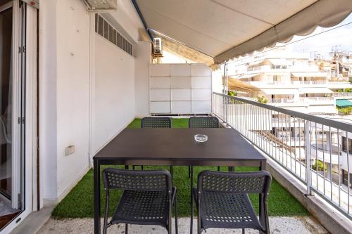 ARTEMIS - ATHENS DELUXE CITY CENTER APARTMENT - image 9