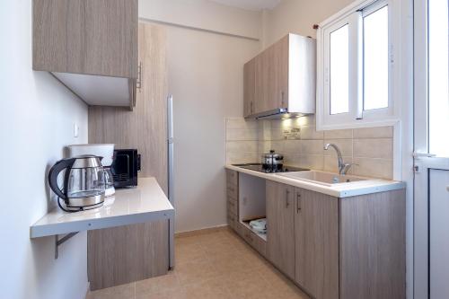 ARTEMIS - ATHENS DELUXE CITY CENTER APARTMENT - image 14