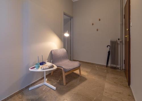 ARTEMIS - ATHENS DELUXE CITY CENTER APARTMENT - image 11