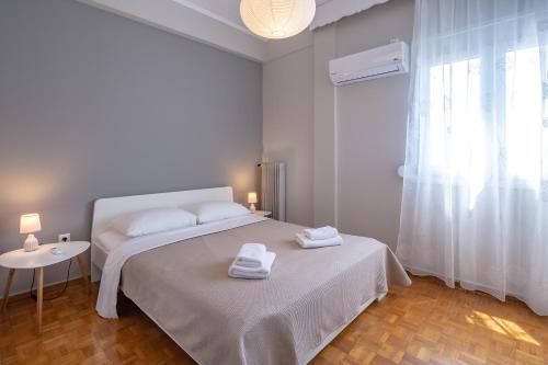 ARTEMIS - ATHENS DELUXE CITY CENTER APARTMENT - image 4