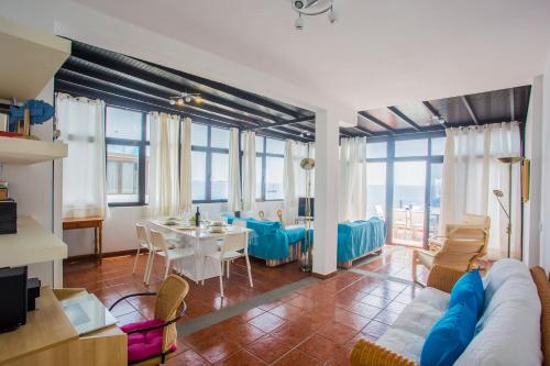 Apartamento Vista Mar - image 9