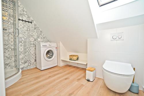 Apartment - Split Level image 2
