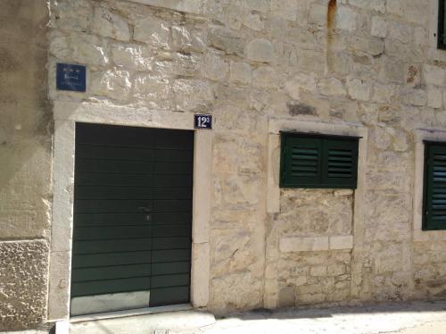 Cosy accommodation in the center of Split, Split (photo 2)