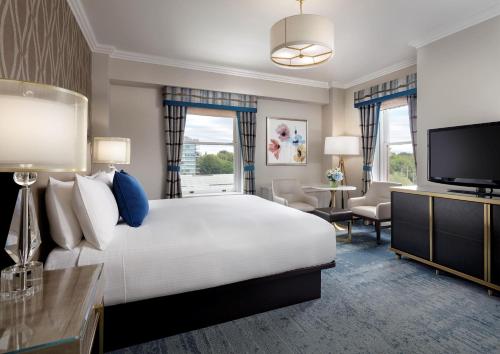 153630179 Fairmont Empress Hotel