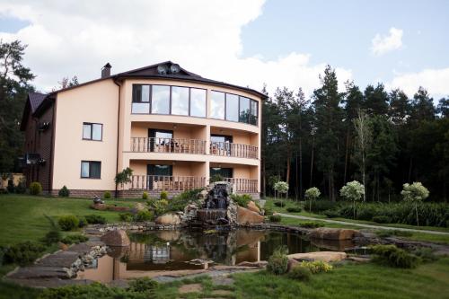 Charivne Ozero - main image