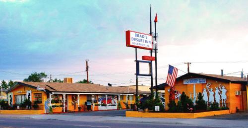 Brad's Desert Inn
