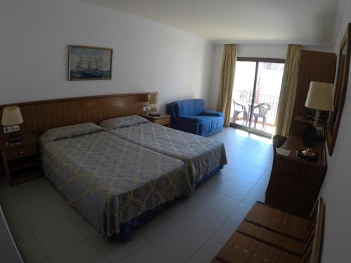 Hostal Vila del Mar - image 9