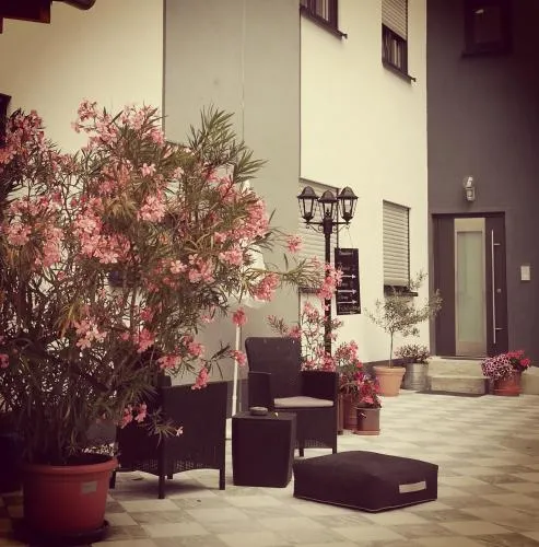 Oleander Hof in Hochstadt, Deutschland