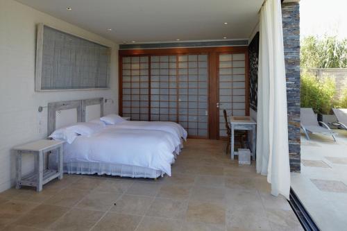 Playa Vik Jose Ignacio Ideally located in the prime touristic area of Punta Del Este City Center, Playa Vik Jose Ignacio promises a relaxing and wonderful visit. The hotel offers a wide range of amenities and perks to ensur