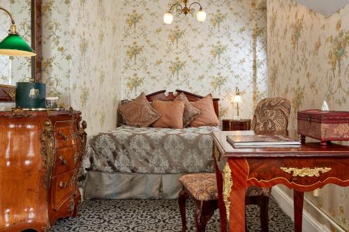 room detail thumbnail 1